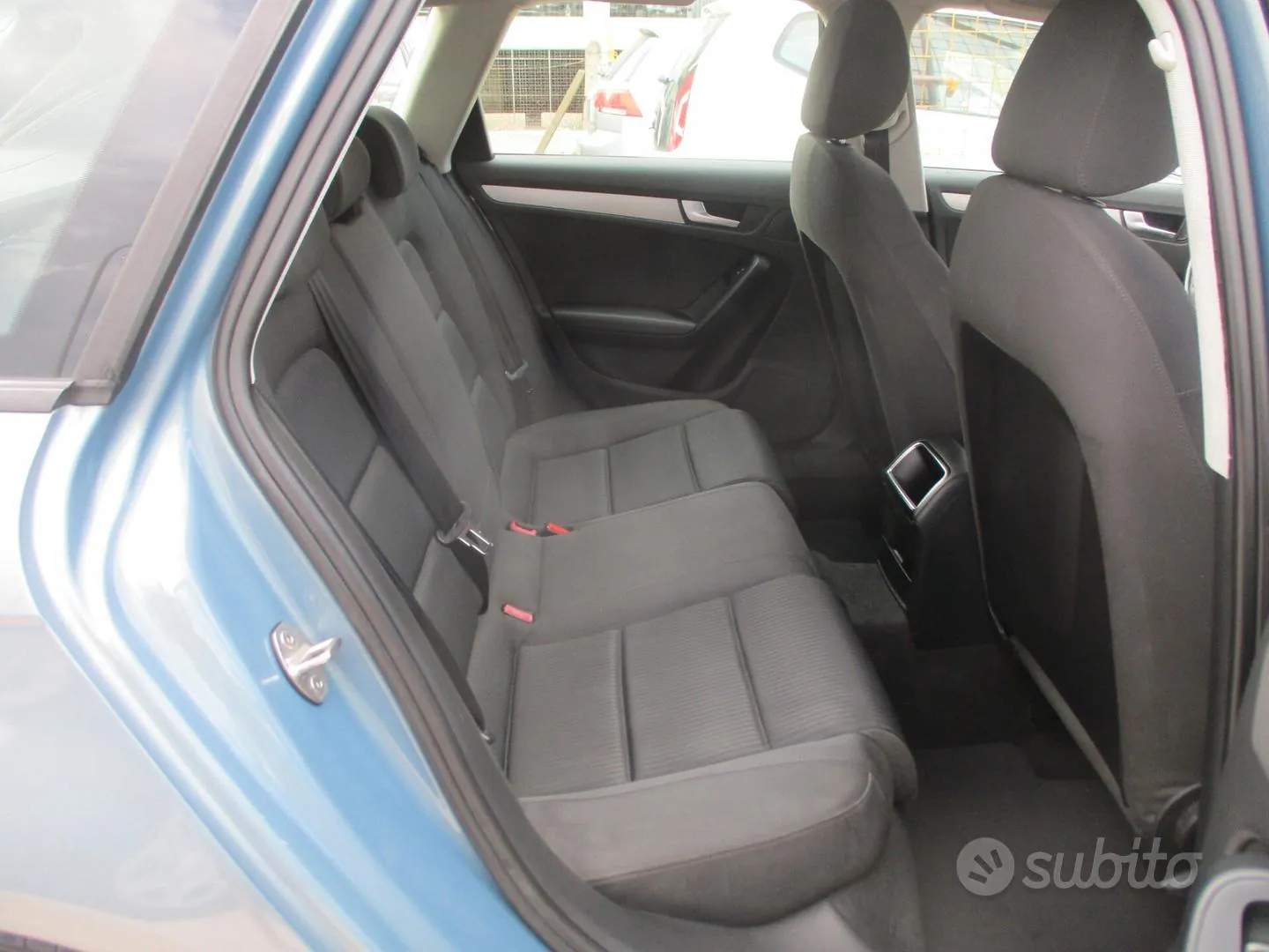 Audi A4 Avant 2010 photo 5
