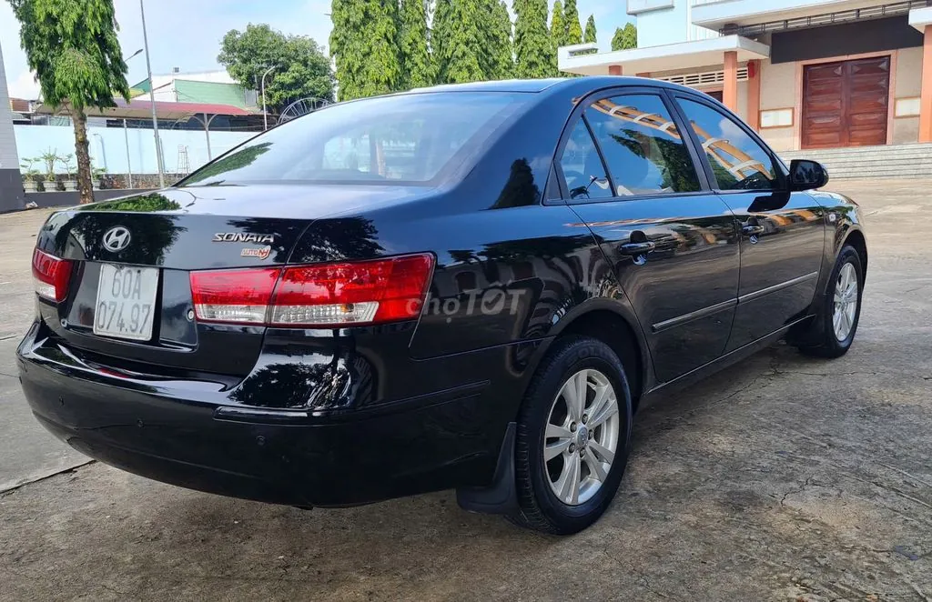 Hyundai Sonata 2009 photo 4