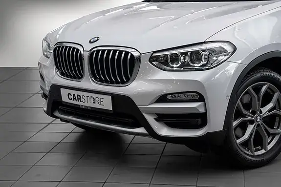 BMW X3 2018 photo 2