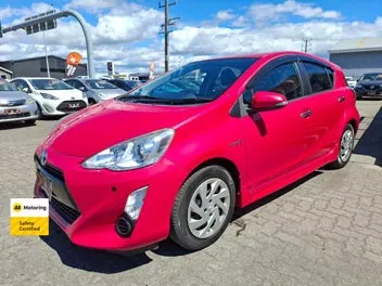 Toyota Aqua 2015 photo 4