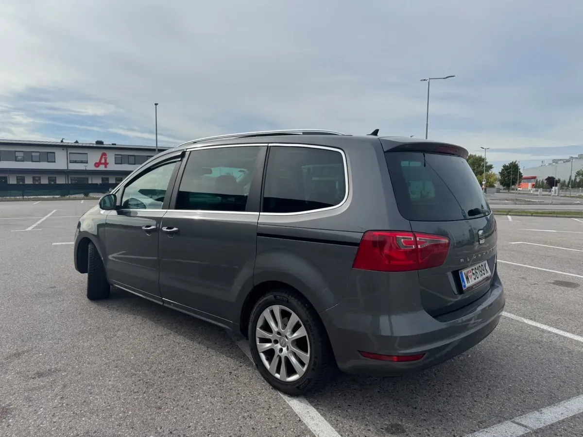 Seat Alhambra 2012 photo 3