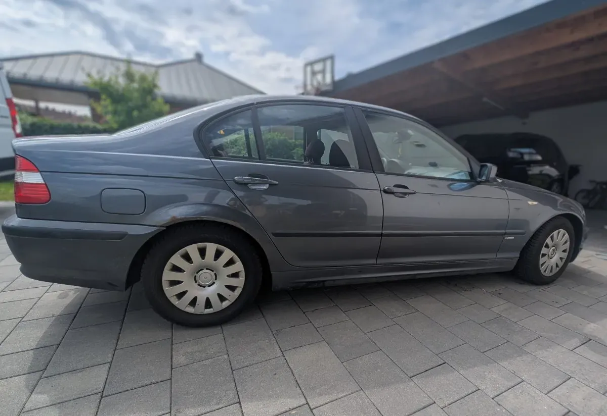 BMW 3 Series 2003 photo 3