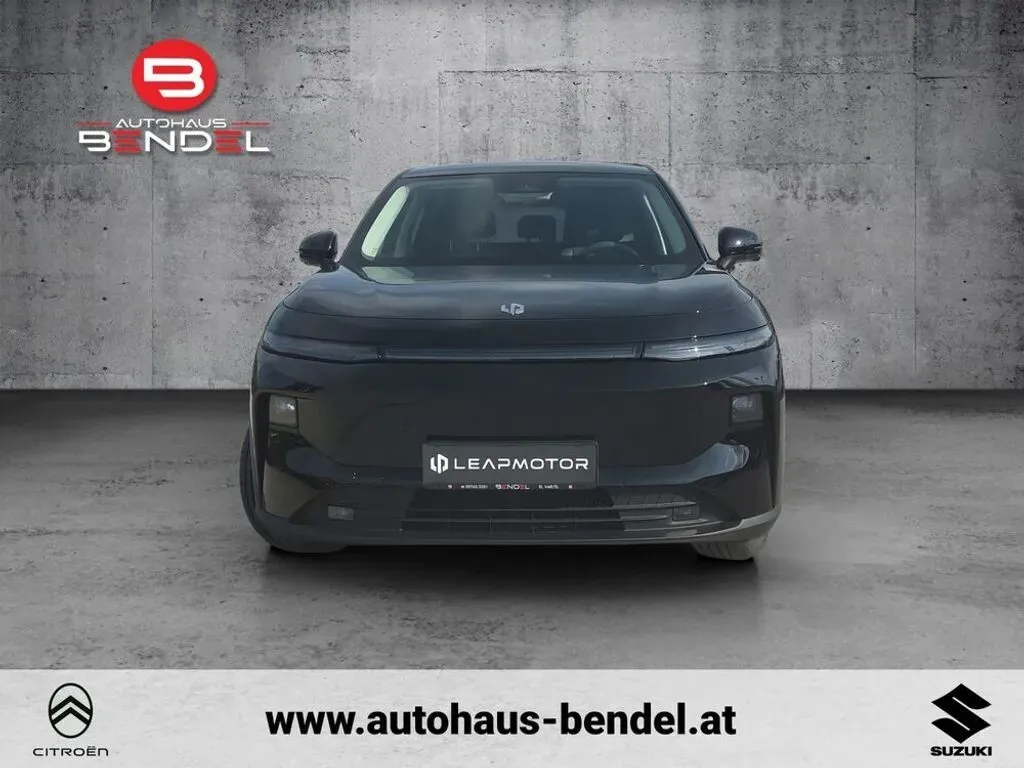 Leapmotor B10 photo 2