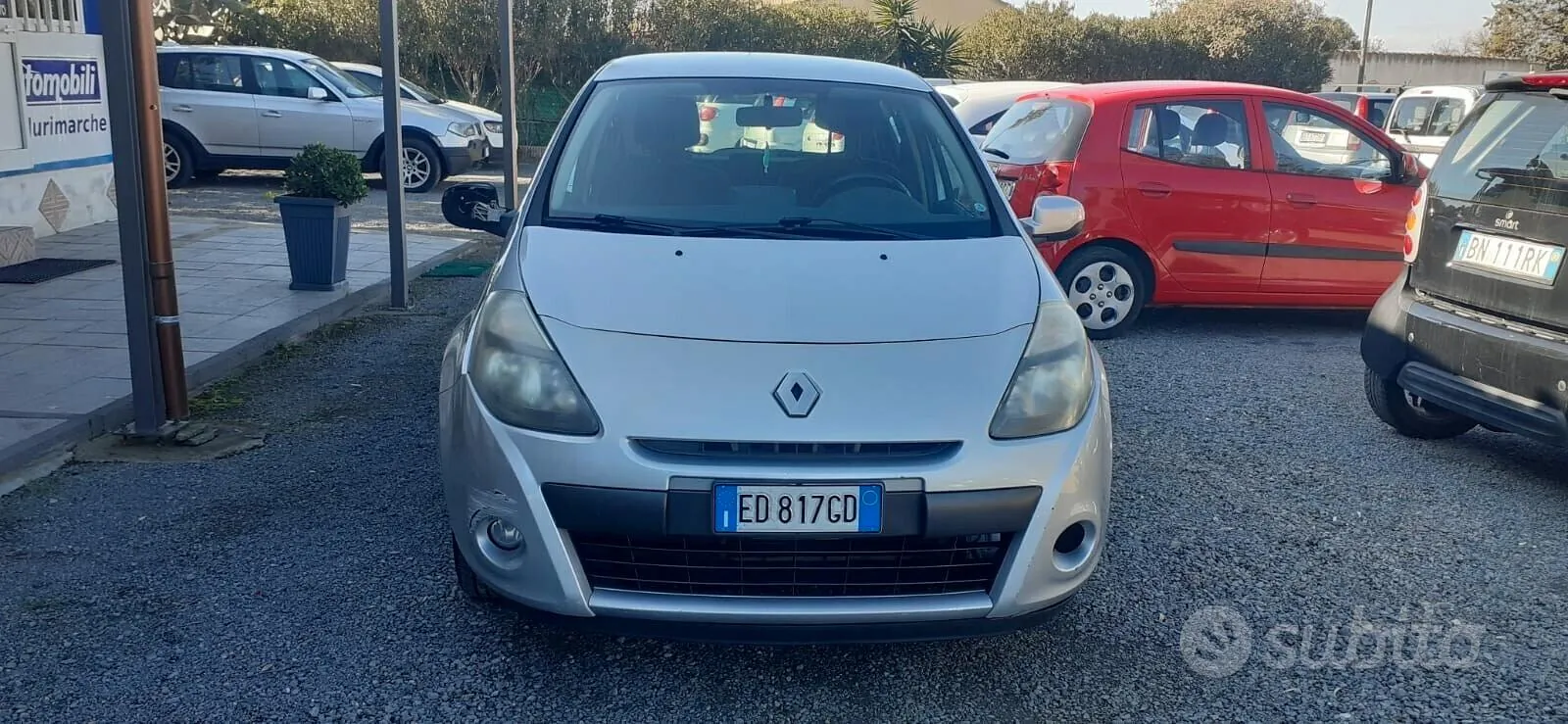 Renault Clio 2010 photo 3