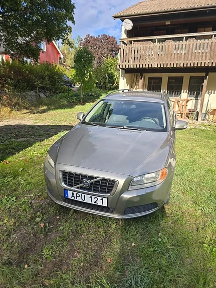 Volvo V70 2009 photo 3