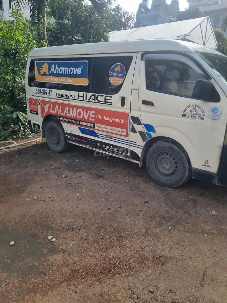 Toyota Hiace 2006 photo 2