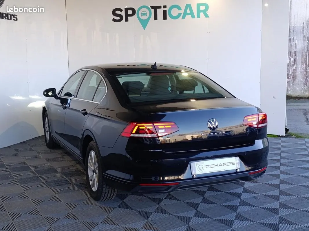 Volkswagen Passat 2022 photo 4