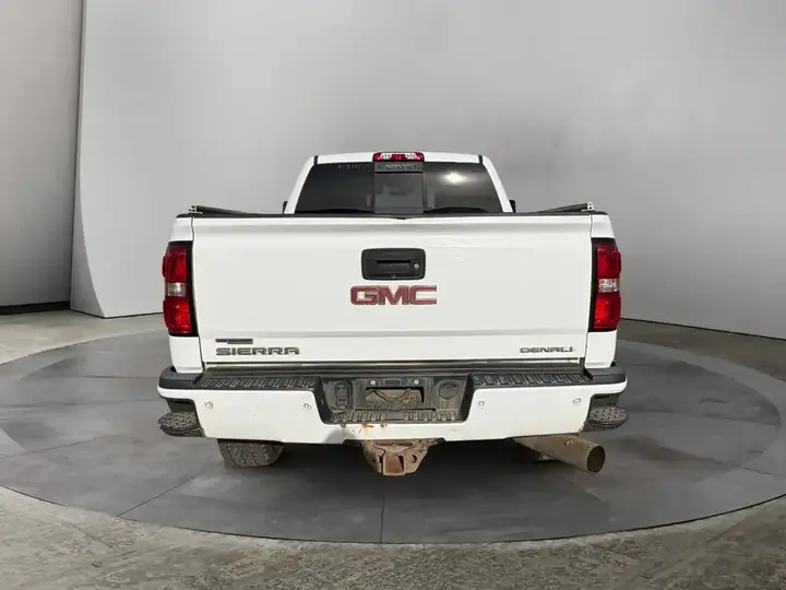 GMC Sierra 2500Hd 2015 photo 4