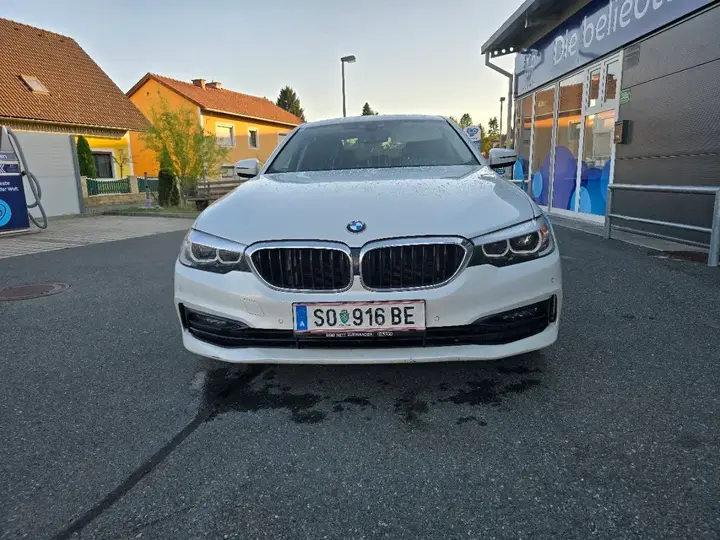 BMW 5 Series 2019 photo 2