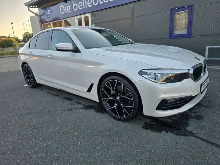 BMW 5 Series 2019 photo 3