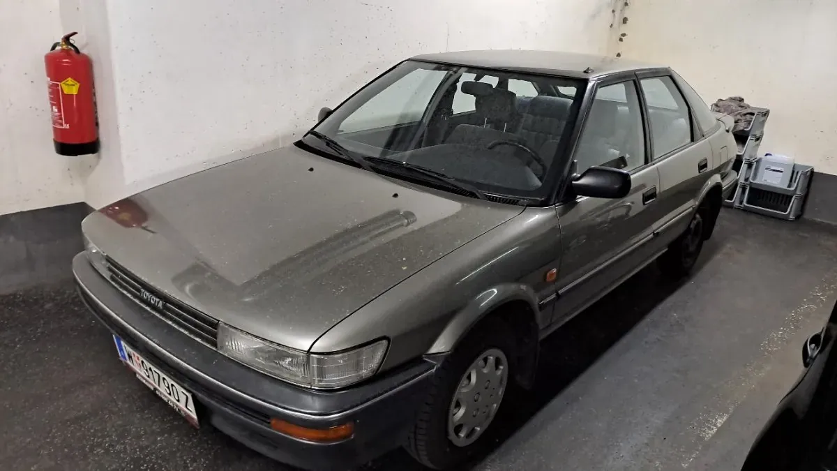 Toyota Corolla 1990 photo 3