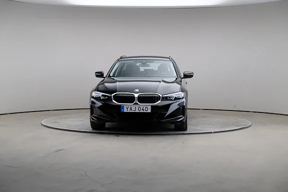 BMW 330E 2023 photo 3