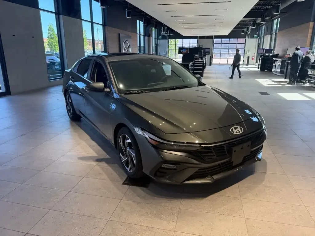 Hyundai Elantra 2024 photo 3