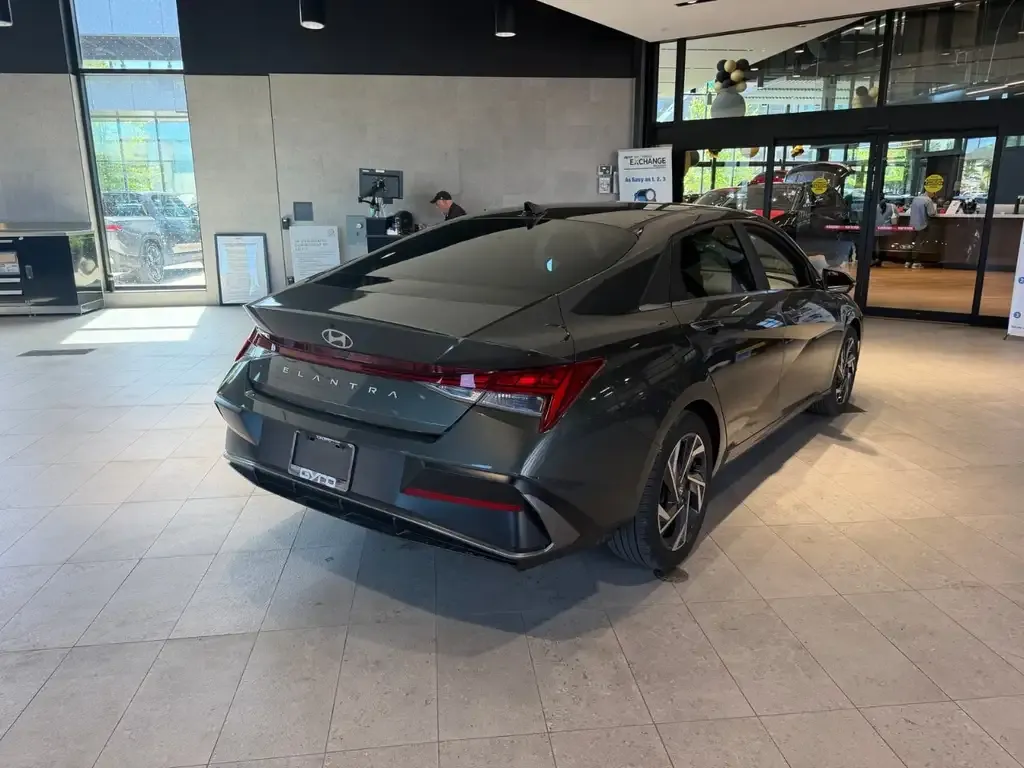 Hyundai Elantra 2024 photo 4