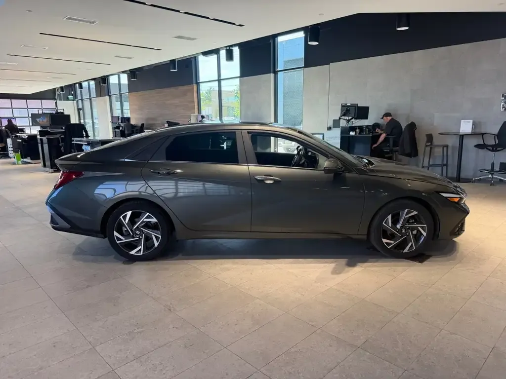 Hyundai Elantra 2024 photo 5