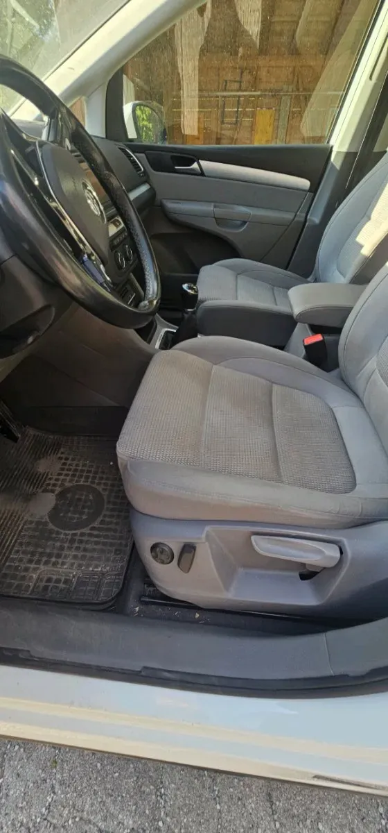 Volkswagen Sharan 2016 photo 2