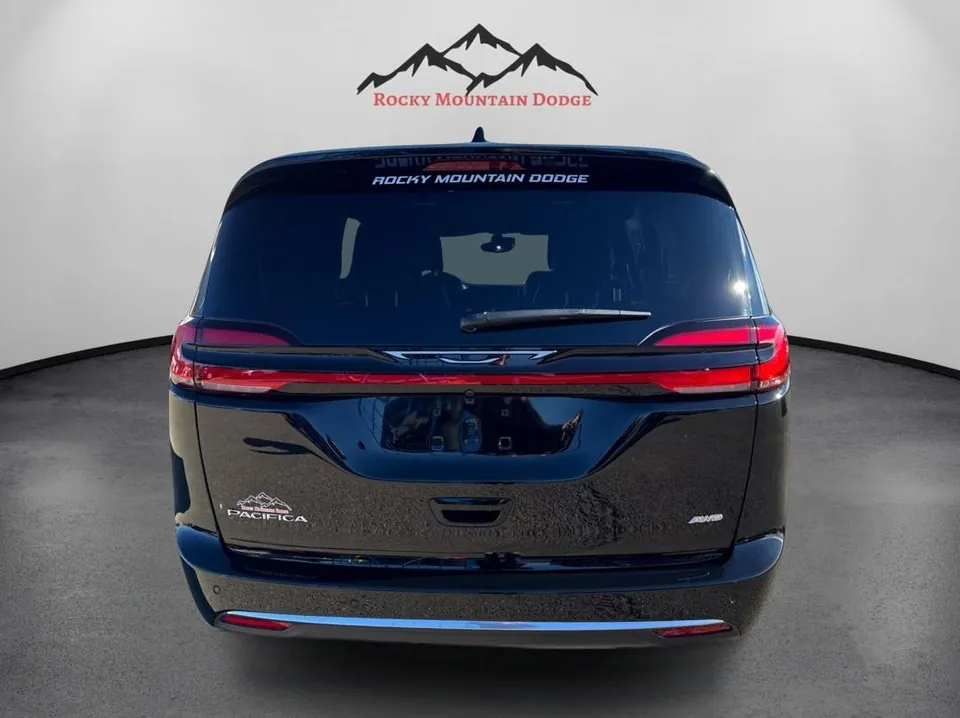 Chrysler Pacifica 2027 photo 4