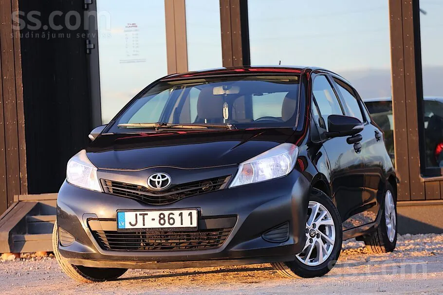 Toyota Yaris 2012 photo 5