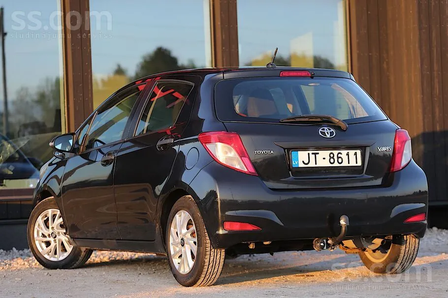 Toyota Yaris 2012 photo 4