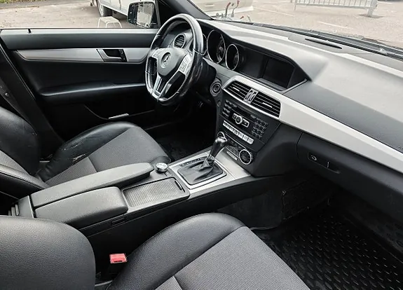 Mercedes-Benz C220 D 2013 photo 5