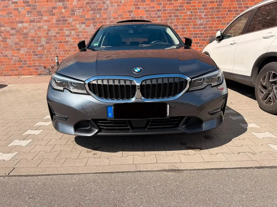 BMW 330E