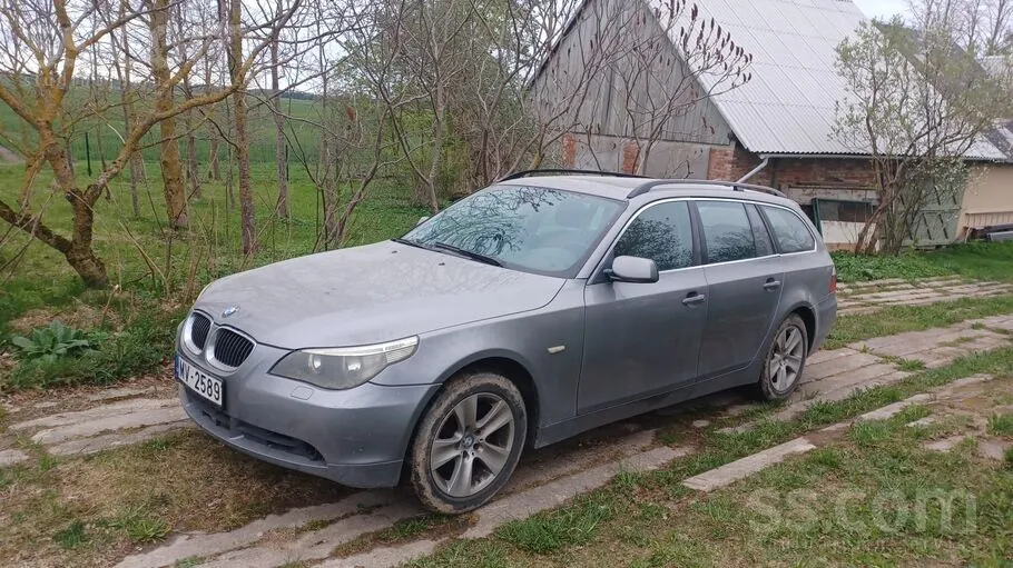 BMW 525