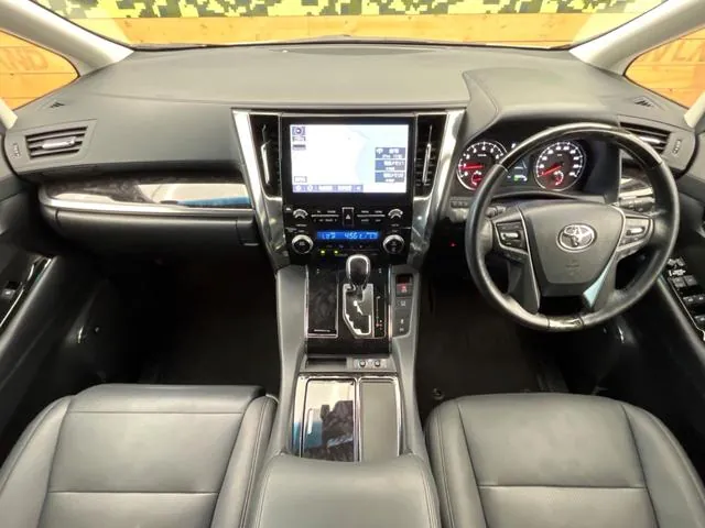 Toyota Alphard 2020 photo 2