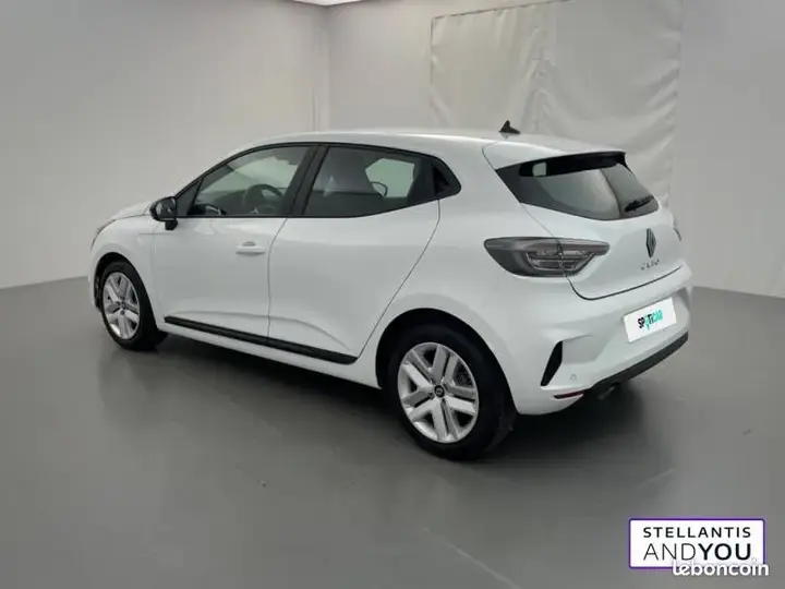 Renault Clio 2024 photo 3