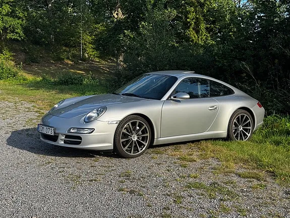 Porsche 911 Carrera 2005 photo 4