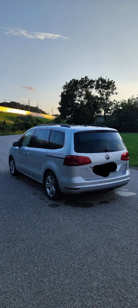 Volkswagen Sharan 2012 photo 3