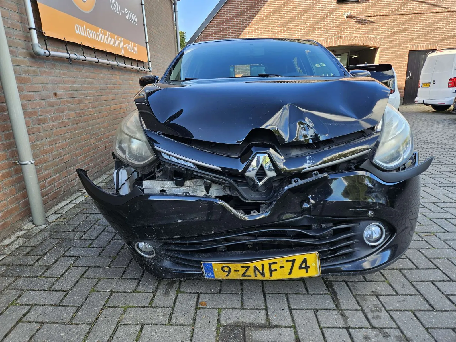 Renault Clio 2015 photo 2