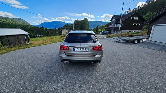 Mercedes-Benz C300 De 2020 photo 4