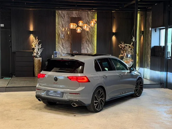 Volkswagen Golf 2021 photo 2