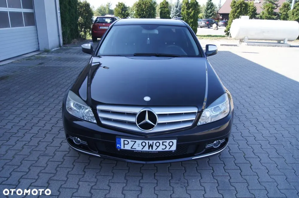 Mercedes-Benz C-Class 2007 photo 2