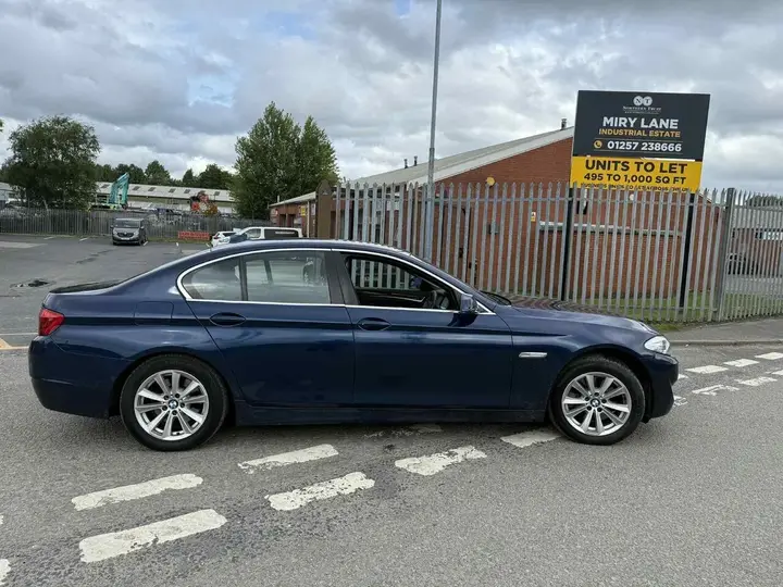 BMW 5 Series 2010 photo 5