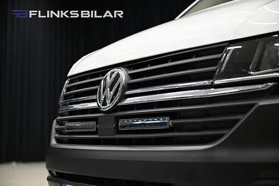 Volkswagen Transporter 2022 photo 2