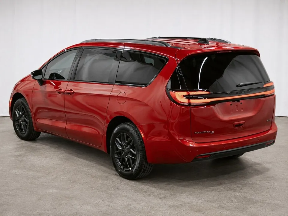 Chrysler Pacifica 2027 photo 4