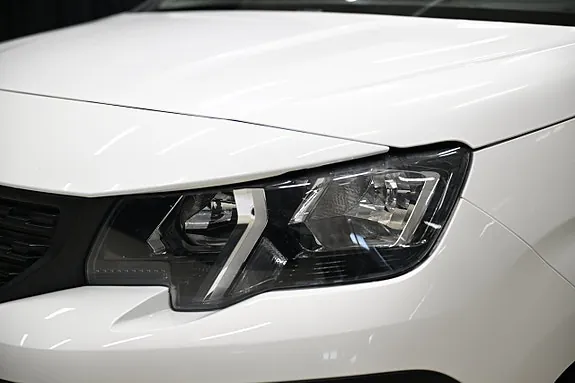 Peugeot Partner 2021 photo 2