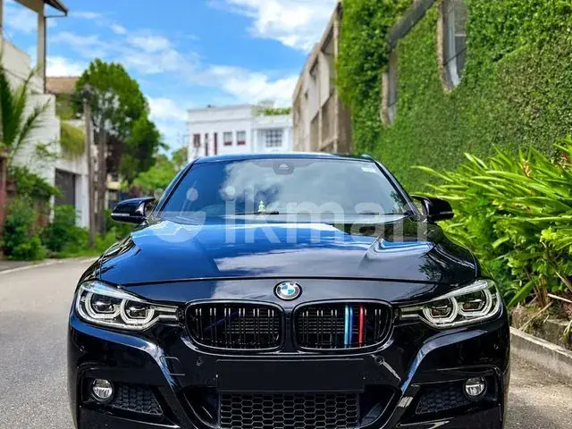 BMW 330E