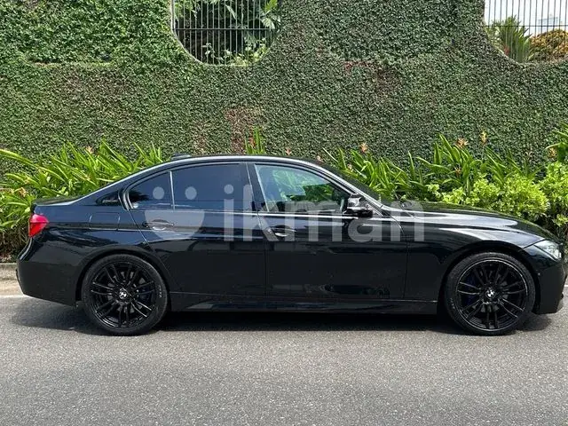 BMW 330E 2011 photo 3
