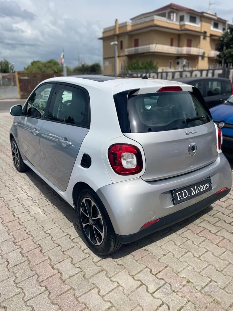 Smart Forfour 2017 photo 5