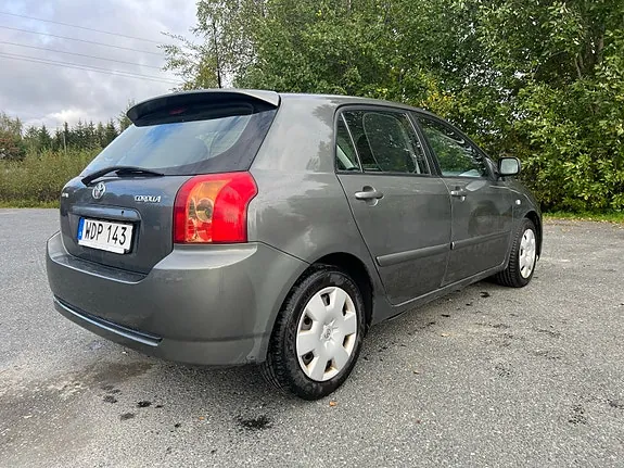 Toyota Corolla 2004 photo 2