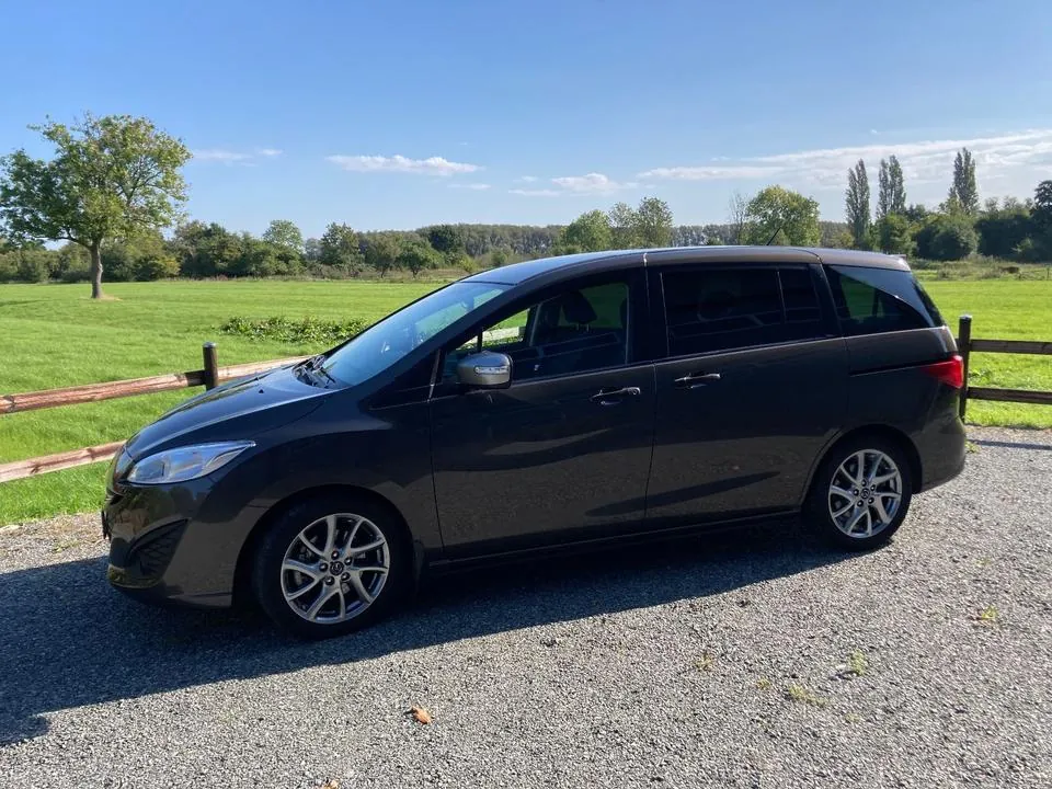 Mazda 5