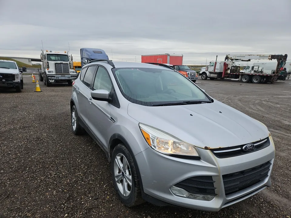 Ford Escape 2015 photo 2