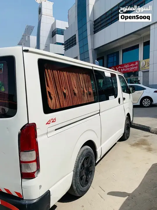 Toyota Hiace 2013 photo 4