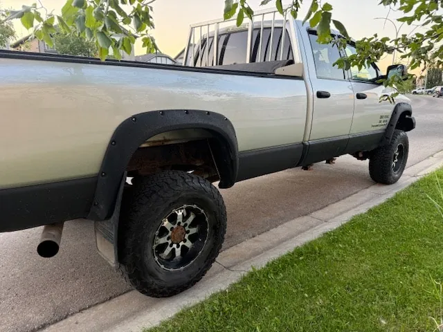 Dodge Ram 2500 2004 photo 2