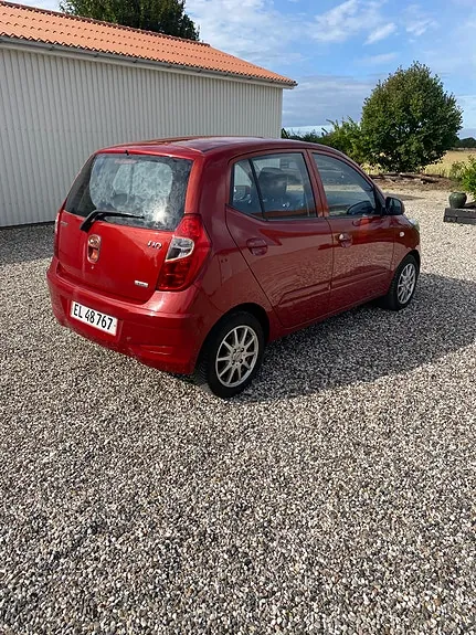 Hyundai I10 2011 photo 2