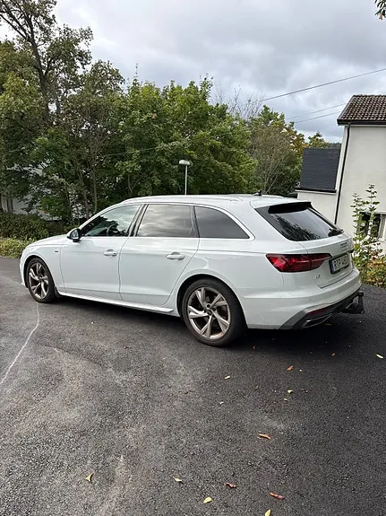 Audi A4 2022 photo 3