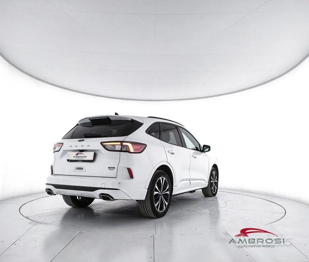 Ford Kuga 2022 photo 3