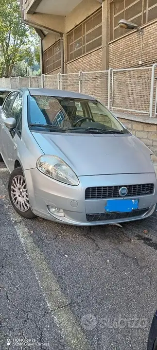 Fiat Grande Punto 2006 photo 3